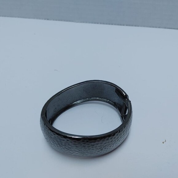⭐️3/$30 Vintage Artizan GunMetal Hammered Cuff Bracelet Open Wide Retro Jewelry - Picture 4 of 7